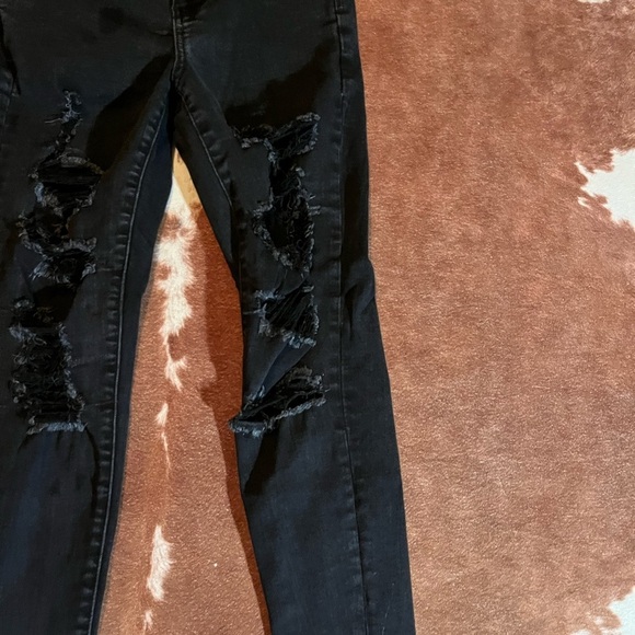 American Eagle black distressed Next Level stretch curvy high rise jegging - Picture 2 of 6